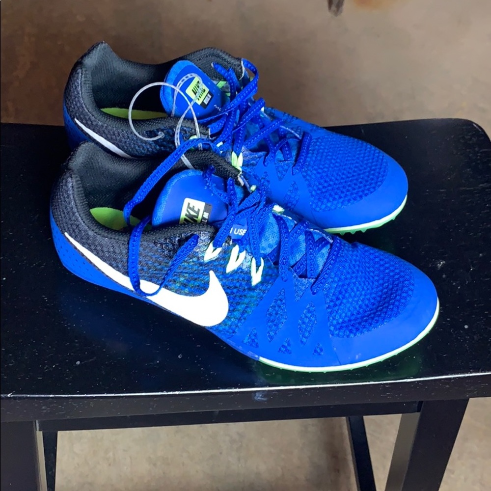 Nike Track Shoes size 8 no spikes